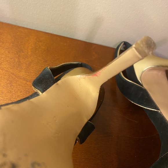 Black And Gold BCBG Sling Back Heels size 9.5 - Picture 5 of 7